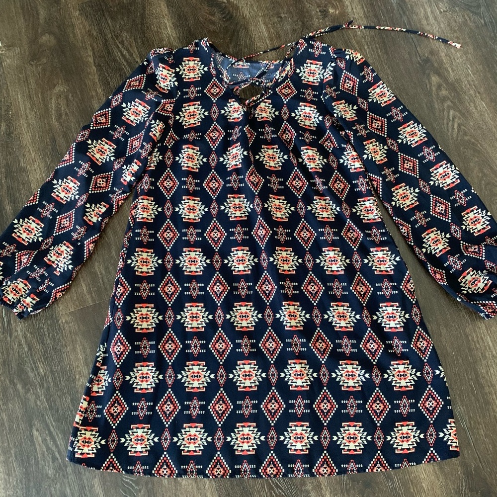 Boutique Aztec print tunic dress. Sz M